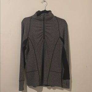 CHAMPION Women’s Semi Fitted Running Jacket  Size Large